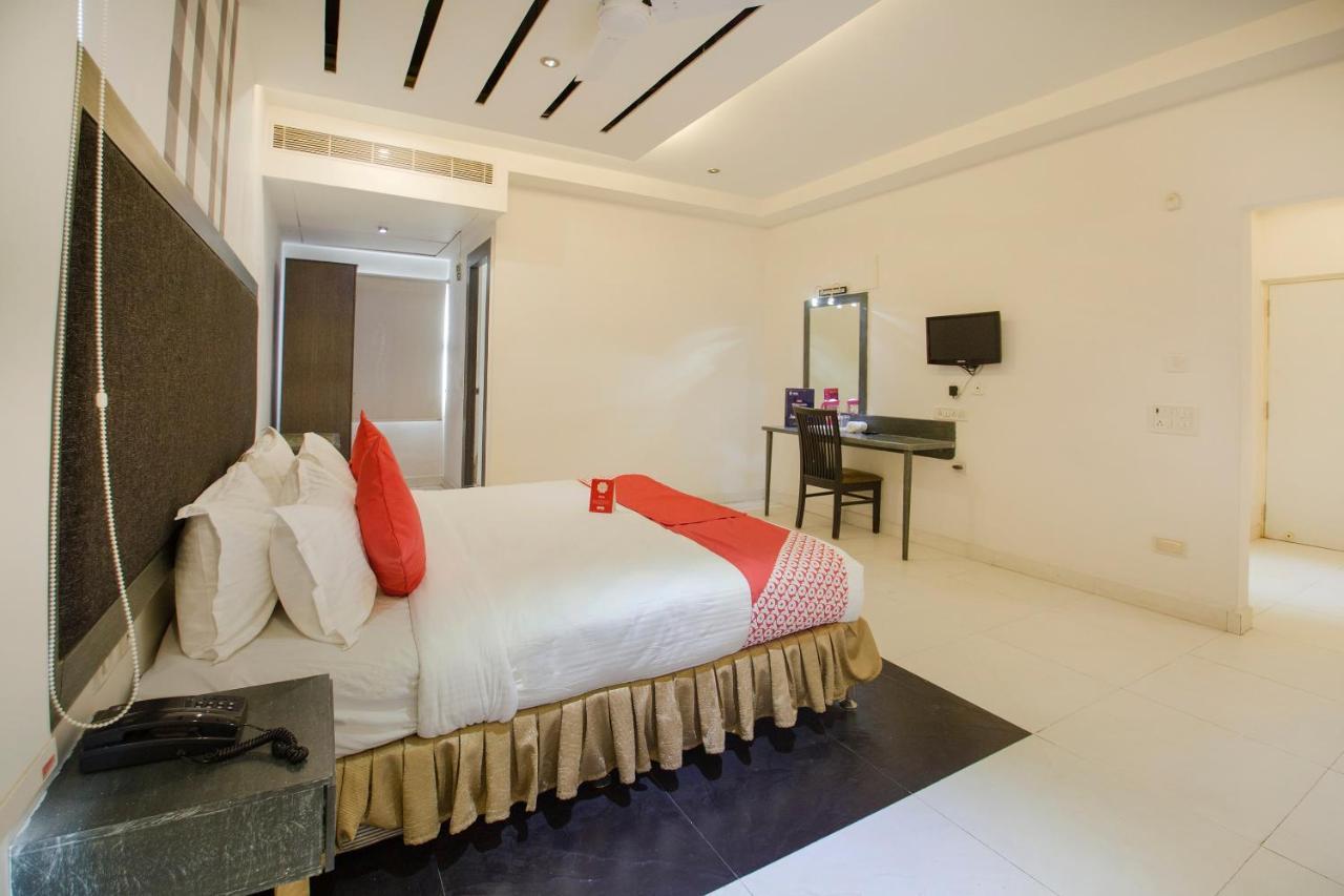 Hotel O Palak Residency Near Erragadda Metro Station Hyderabad Exteriör bild