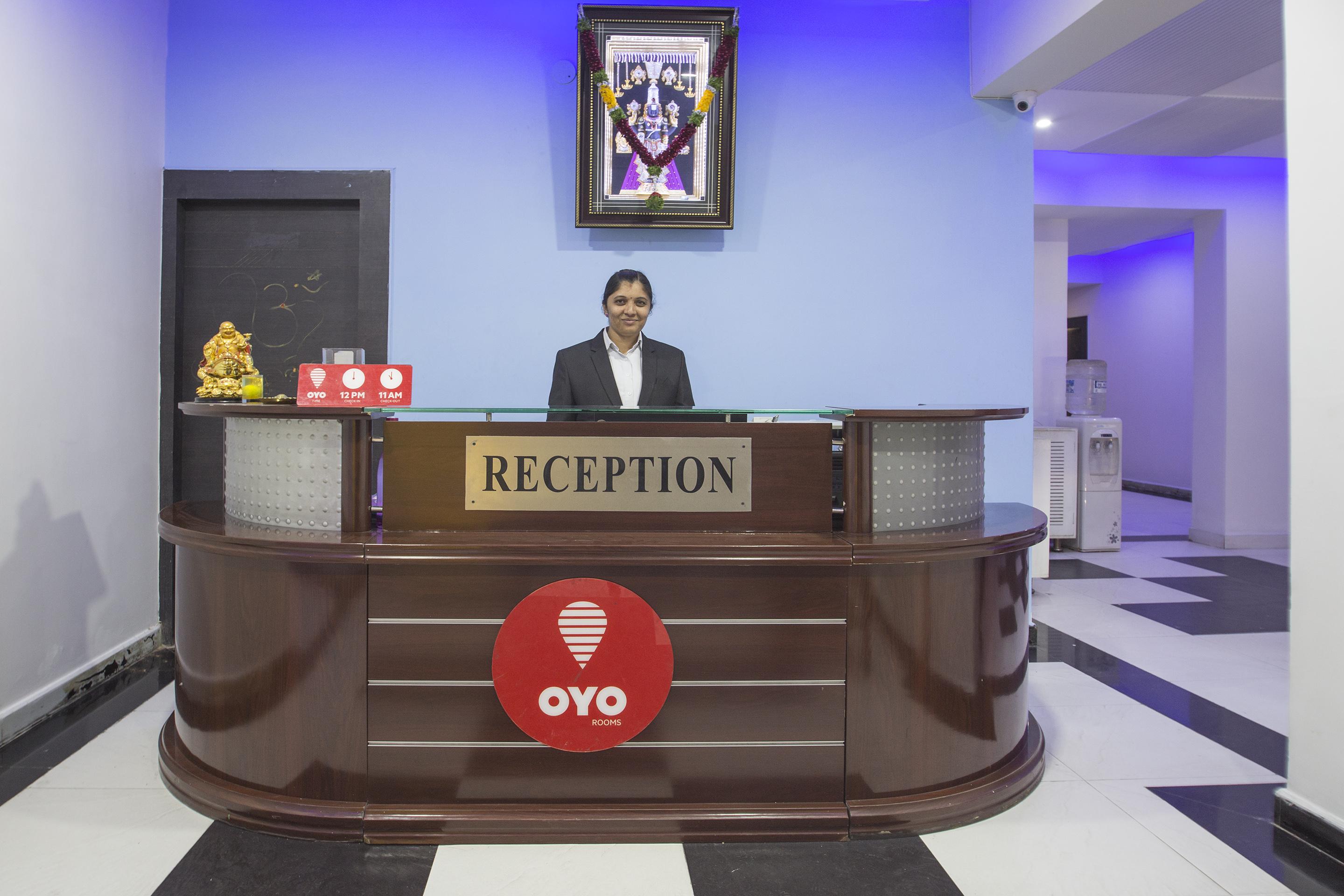 Hotel O Palak Residency Near Erragadda Metro Station Hyderabad Exteriör bild