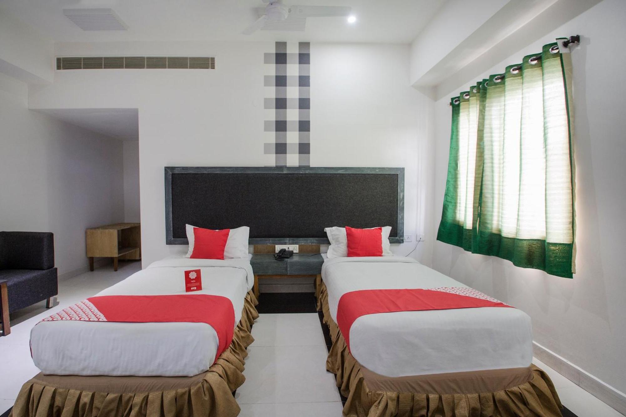 Hotel O Palak Residency Near Erragadda Metro Station Hyderabad Exteriör bild