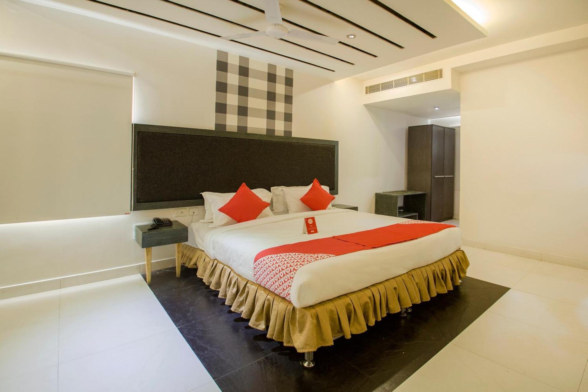 Hotel O Palak Residency Near Erragadda Metro Station Hyderabad Exteriör bild