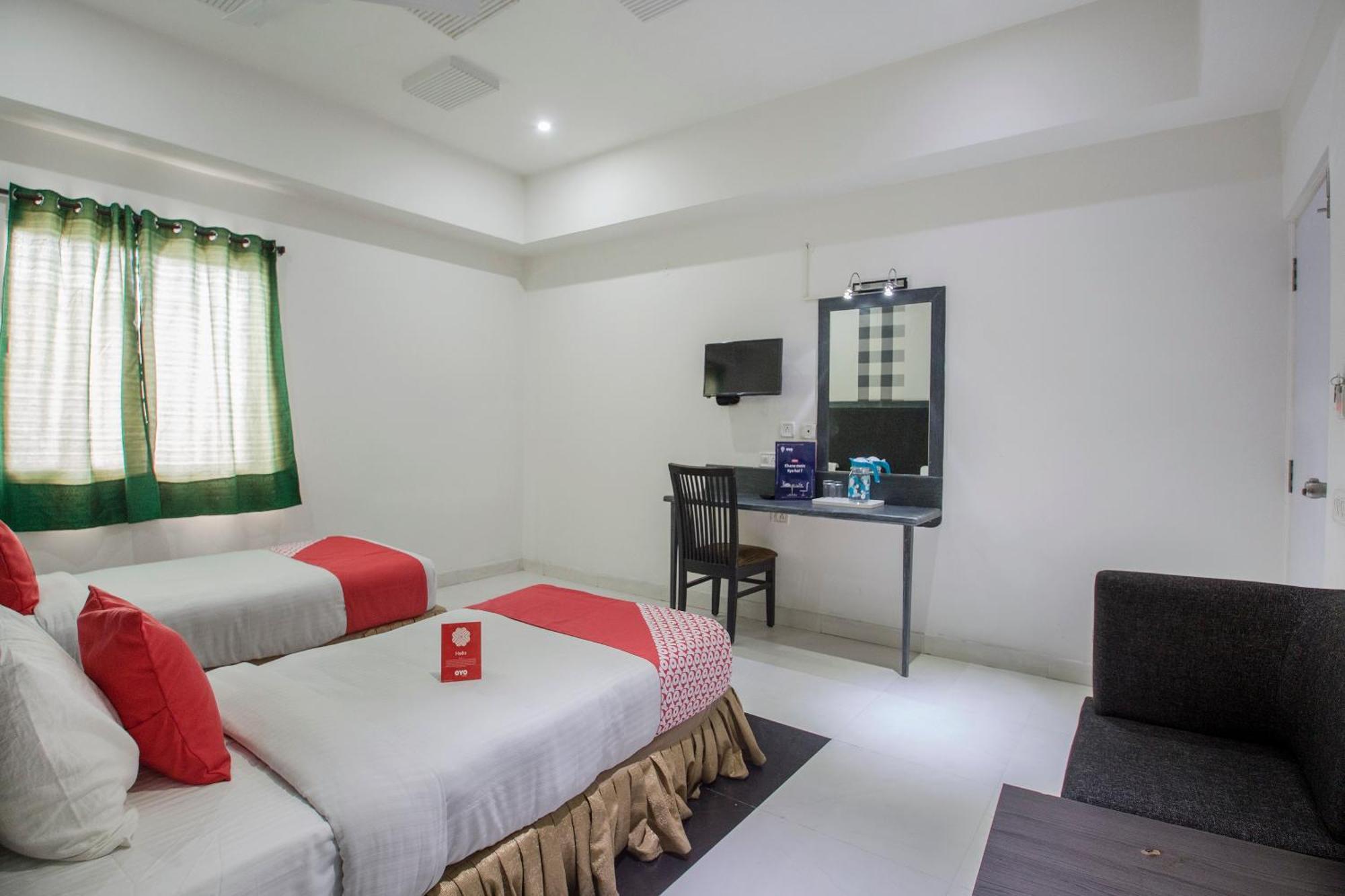 Hotel O Palak Residency Near Erragadda Metro Station Hyderabad Exteriör bild