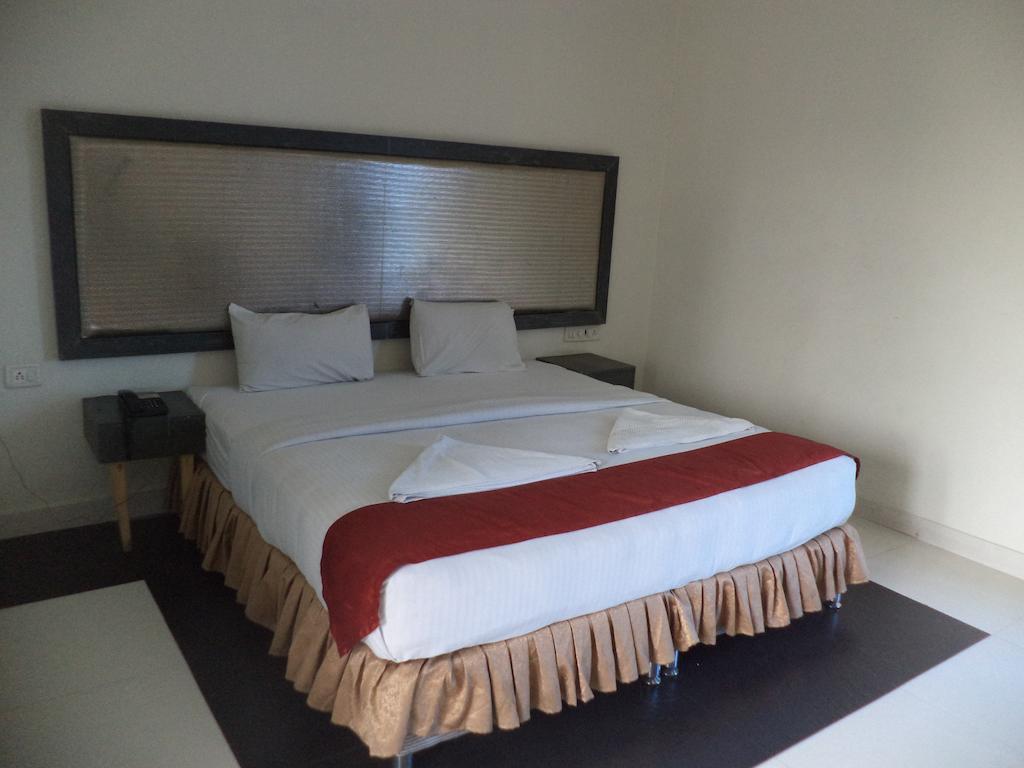 Hotel O Palak Residency Near Erragadda Metro Station Hyderabad Rum bild