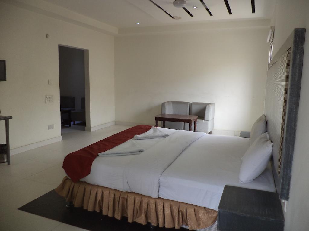 Hotel O Palak Residency Near Erragadda Metro Station Hyderabad Rum bild